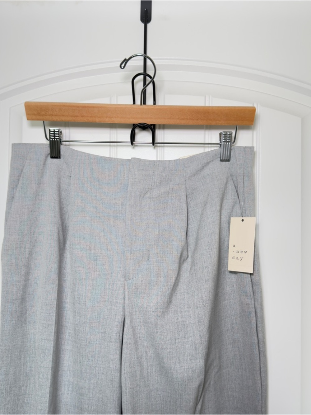 A New Day 10R Gray Stretch Tapered Leg Office Casual Quiet Luxury Pants NWT - Picture 3 of 9